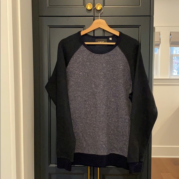 CWST Sweater - Picture 1 of 3